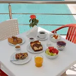 Niriides Luxury 3* Μεθώνη