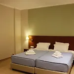 Ξενοδοχείο Niriides Luxury 3*
