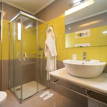 Niriides Luxury 3*