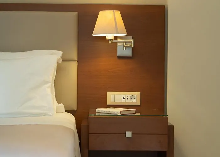 Hotel Niriides Luxury 3*