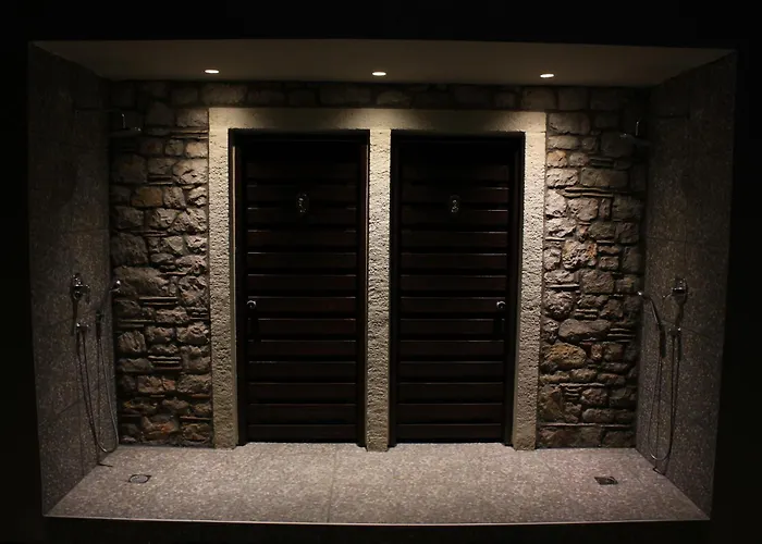 Hotel Niriides Luxury 3*