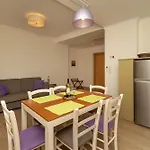 Отель Niriides Luxury 3*