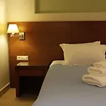 Niriides Luxury 3* Метони