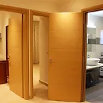 Niriides Luxury Метони