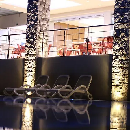 Отель Niriides Luxury 3*