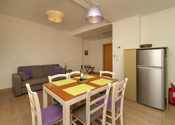 Hotel Niriides Luxury Villas 3*