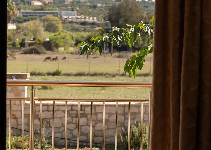 Niriides Luxury Hotel 3*