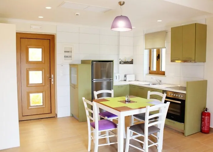 Niriides Luxury Villas 3*