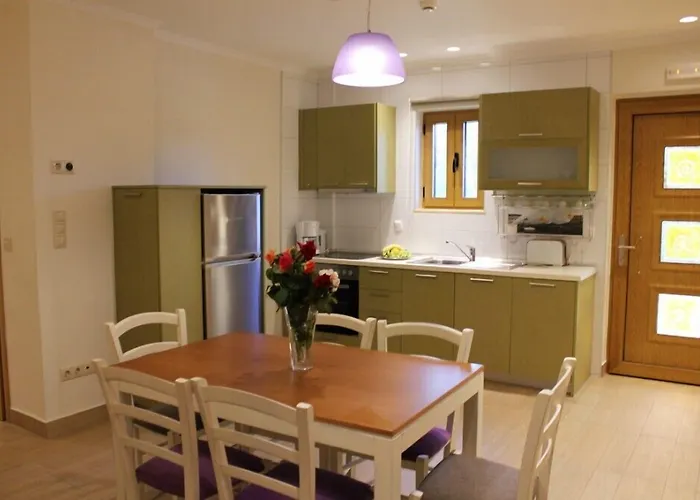 Niriides Luxury Villas 3*