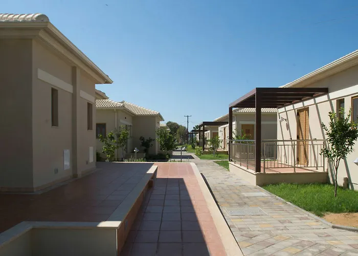 Niriides Luxury Villas 3*